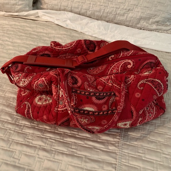 Vera Bradley Handbags - Vera Bradley travel duffel bag.